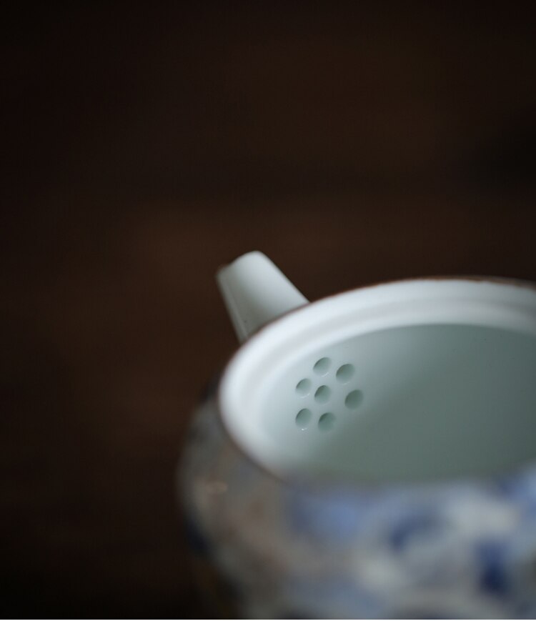 Mažas porcelianinis arbatinukas160ml
