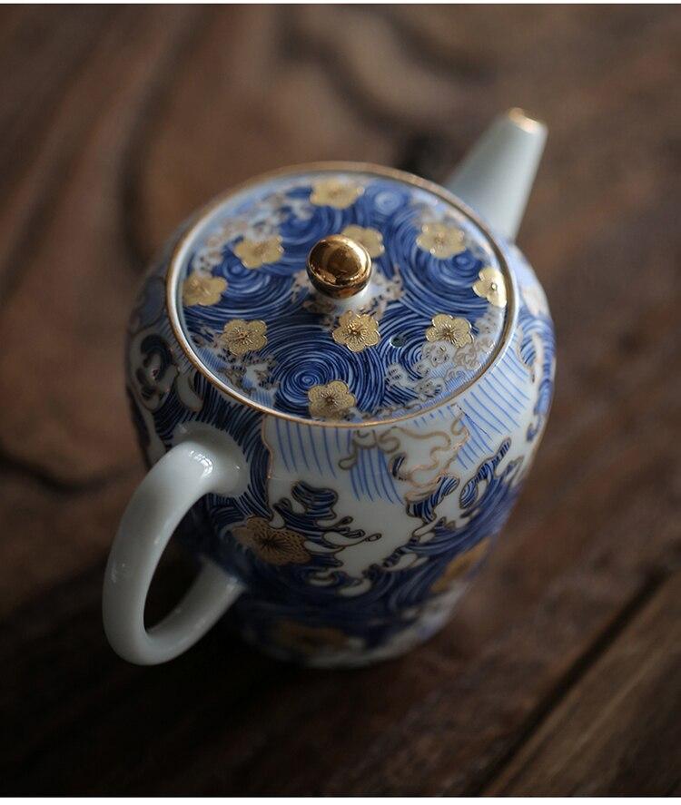 Mažas porcelianinis arbatinukas160ml