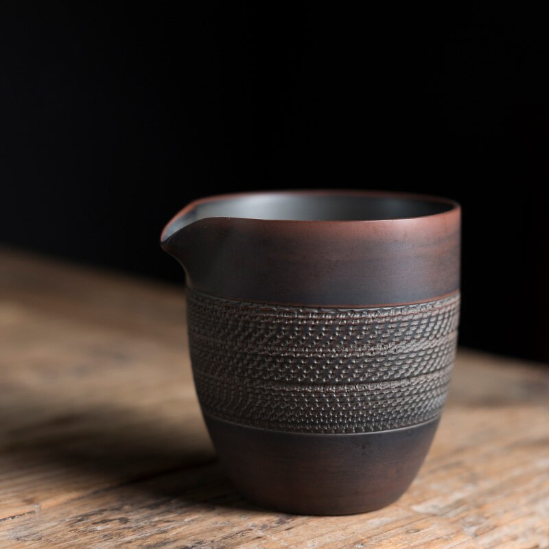 Mažas graviruotas keramikinis 220ml puodelis