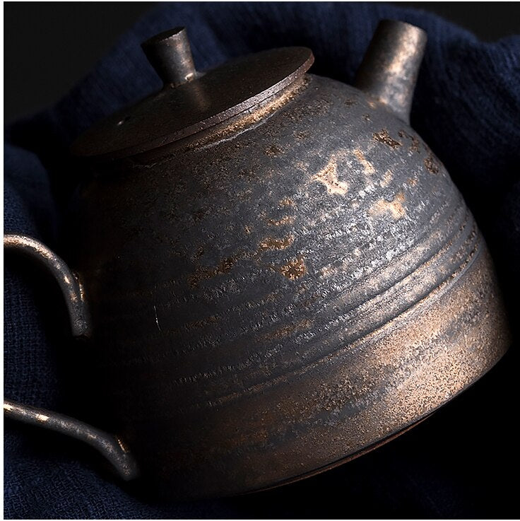 Senovinis emaliuotas keraminis arbatinukas 175 ml