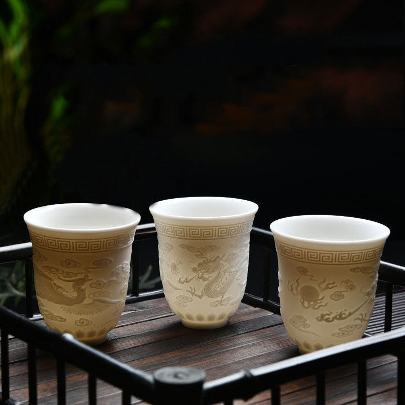 Mažas porcelianinis puodelis 140-200 ml
