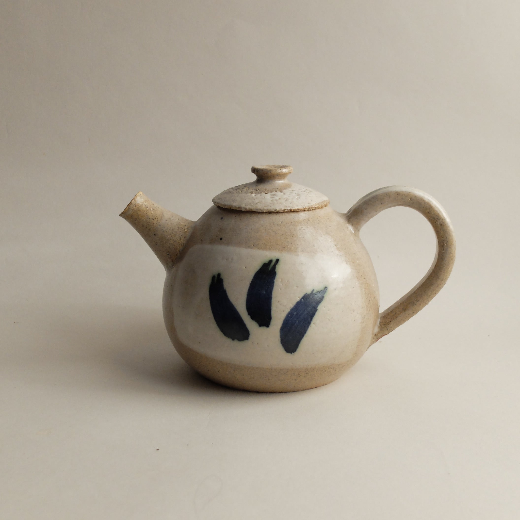 Prancūzijoje pagamintas keramikinis arbatinukas LONG JING 700ml
