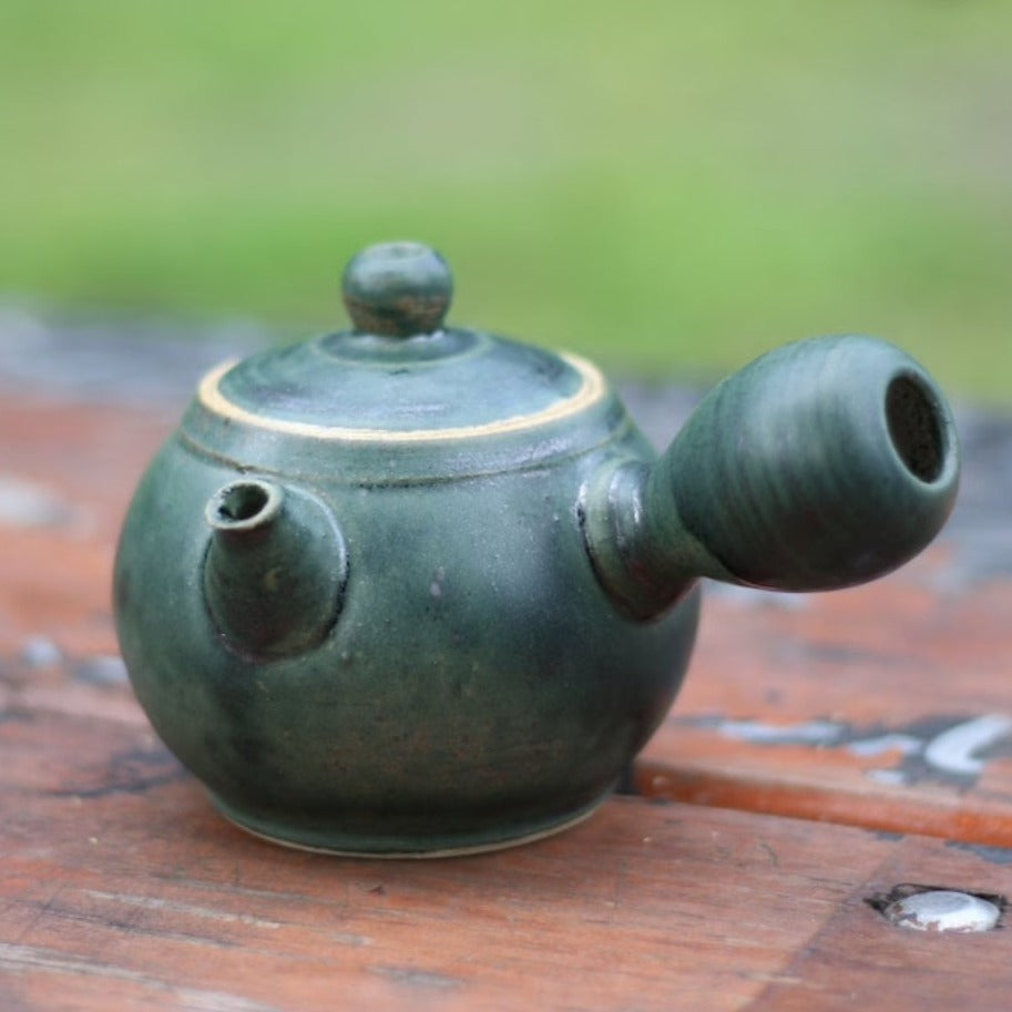 Žalios spalvos akmens masės arbatinukas Cédric Arnould 290ml