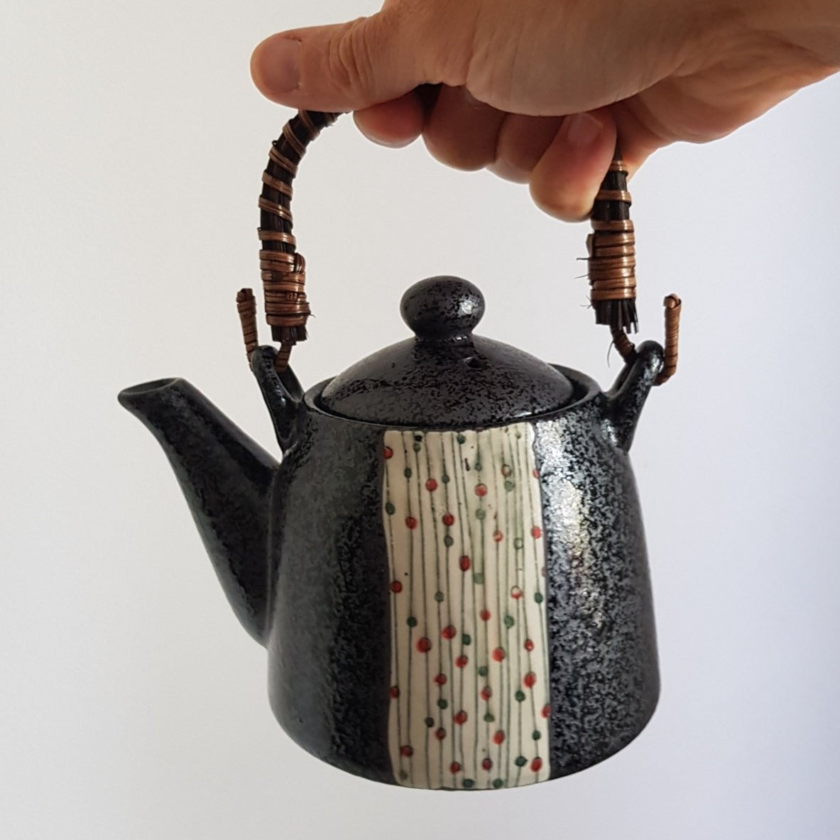 Japoniškas juodas akmens masės arbatinukas 500 ml