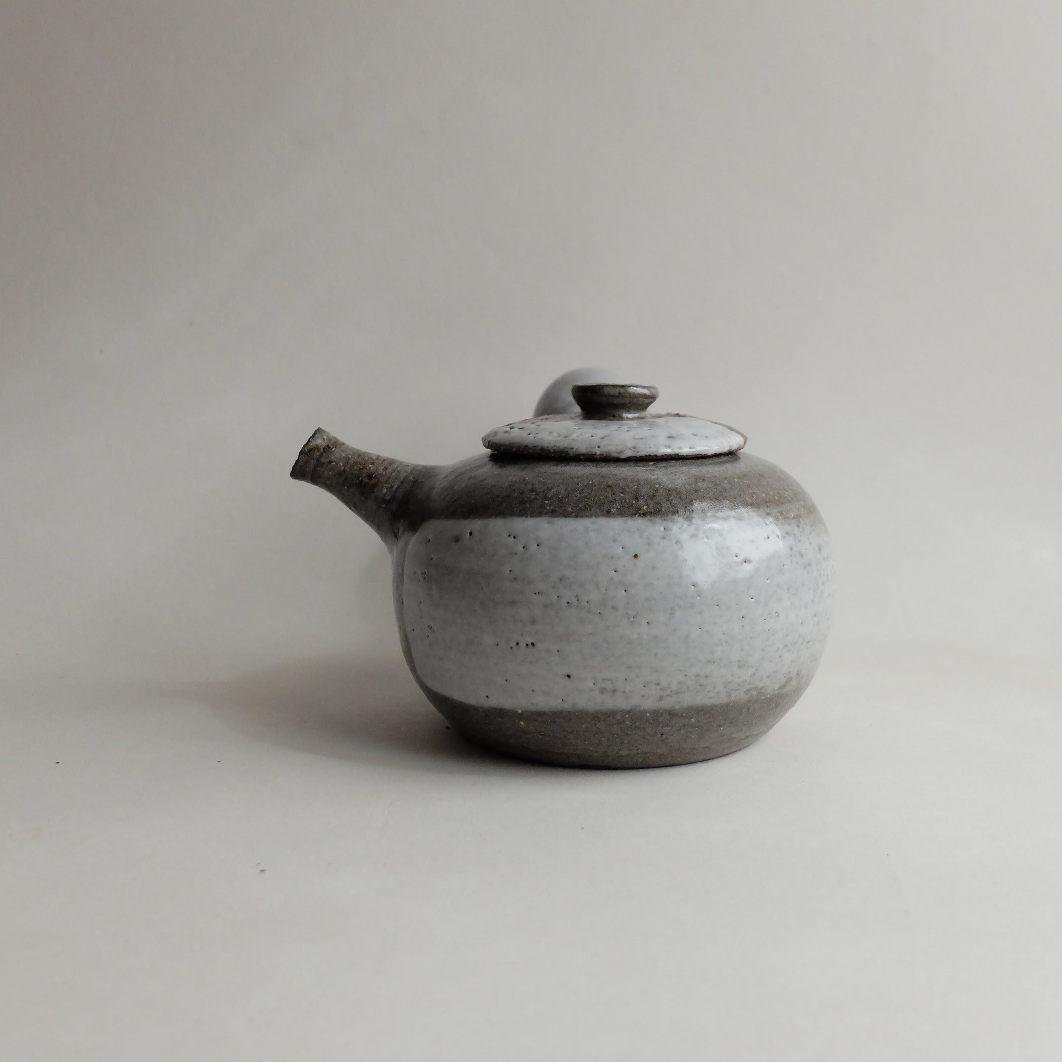 Keraminis arbatinukas kairiarankiams BAO ZHONG 550ml