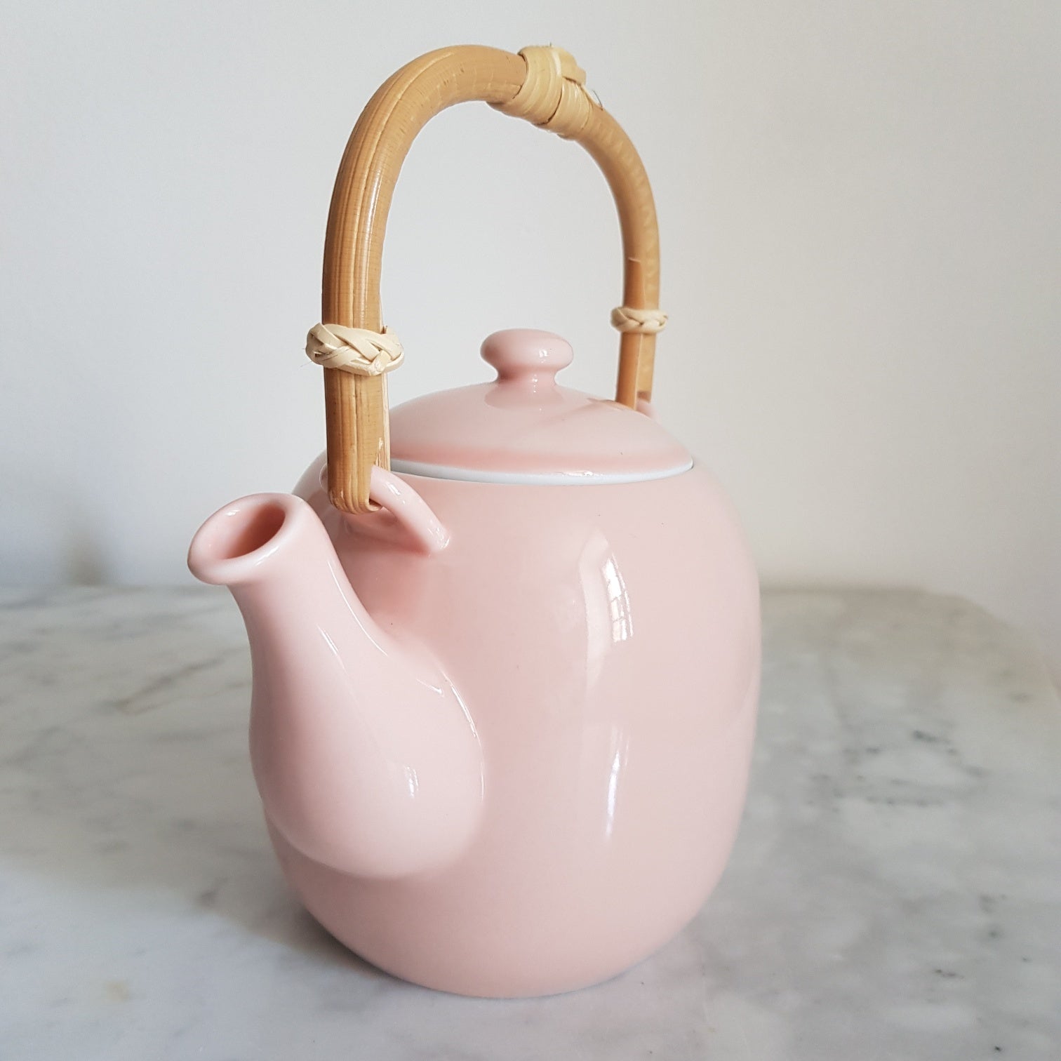 Japoniškas rožinis porcelianinis arbatinukas 600 ml
