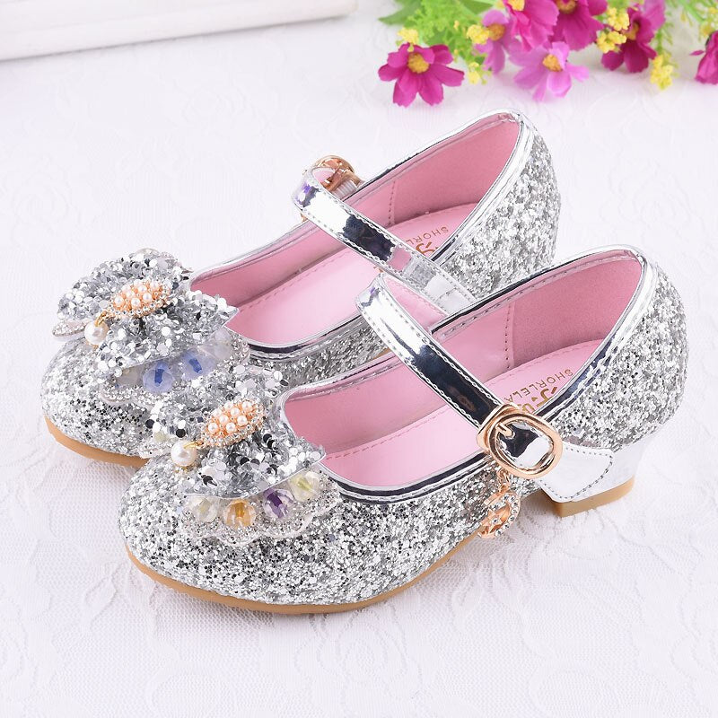 Zapato princesa infantil plateado con lentejuelas y strass