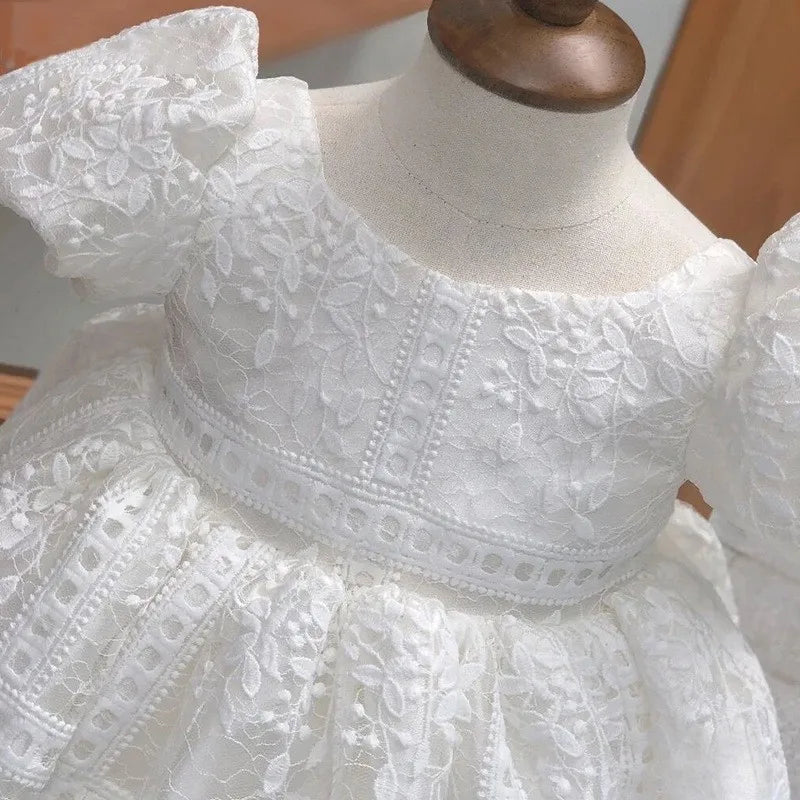 Vestido de bautizo blanco para niño