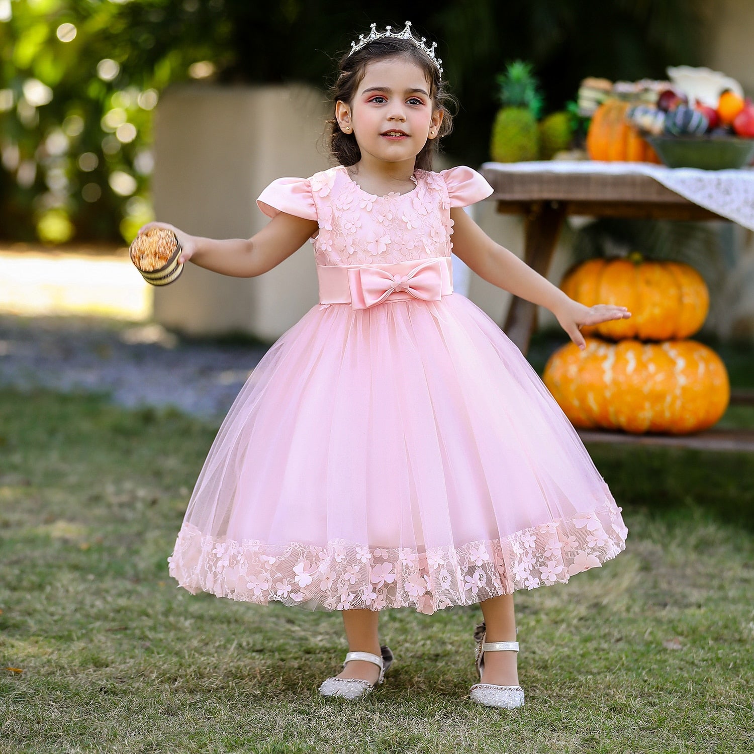 Bebé niña vestido de cumpleaños