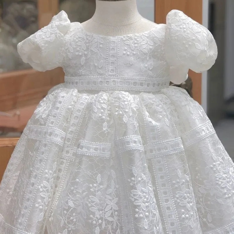 Vestido de bautizo blanco para niño