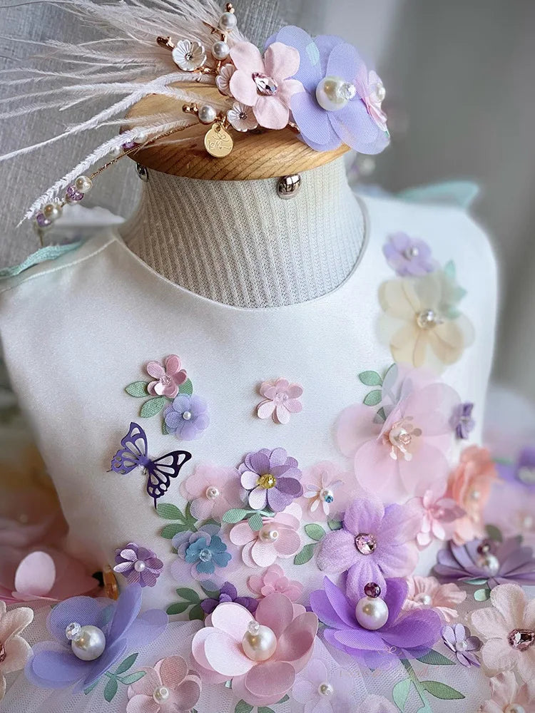 Abito da compleanno per bambina con giardino di farfalle