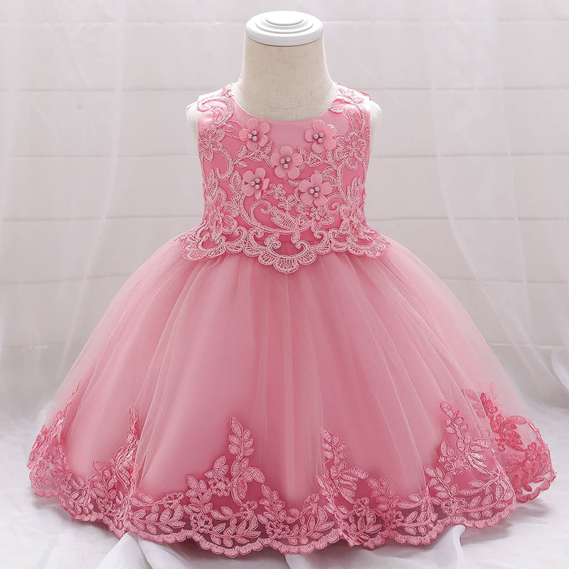 Langes Baby-Duchesse-Kleid mit ausgestelltem Schnitt