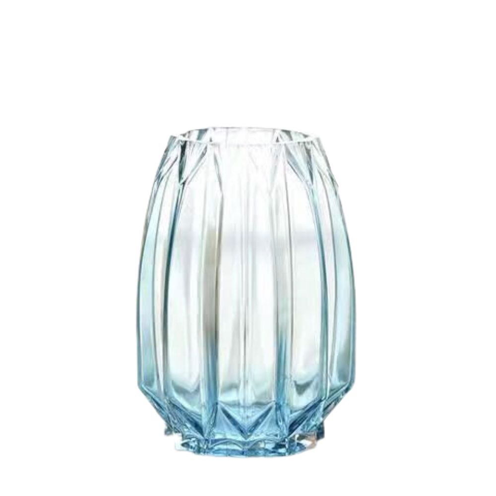 Transparent geometrisk vase i farget glass