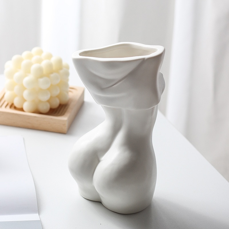 Vaso con busto femminile nudo