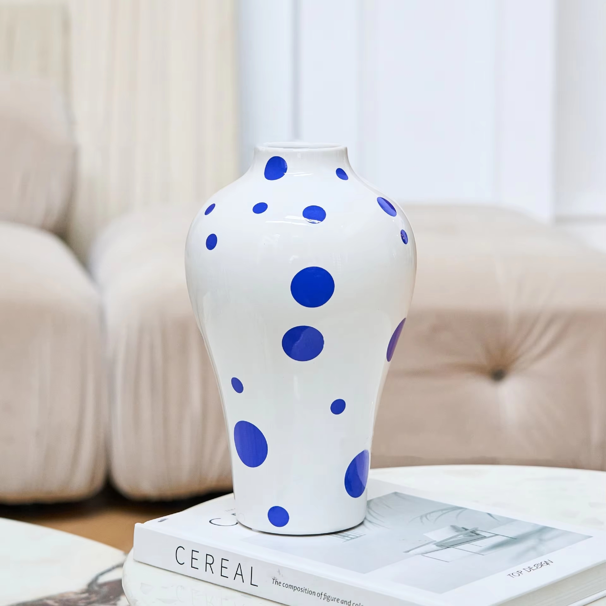 Vaso blu e bianco screziato