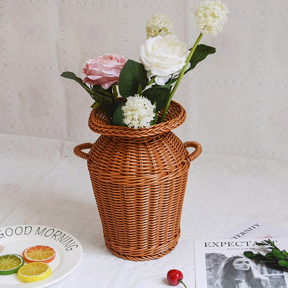 Vaso in rattan e vimini in stile rustico