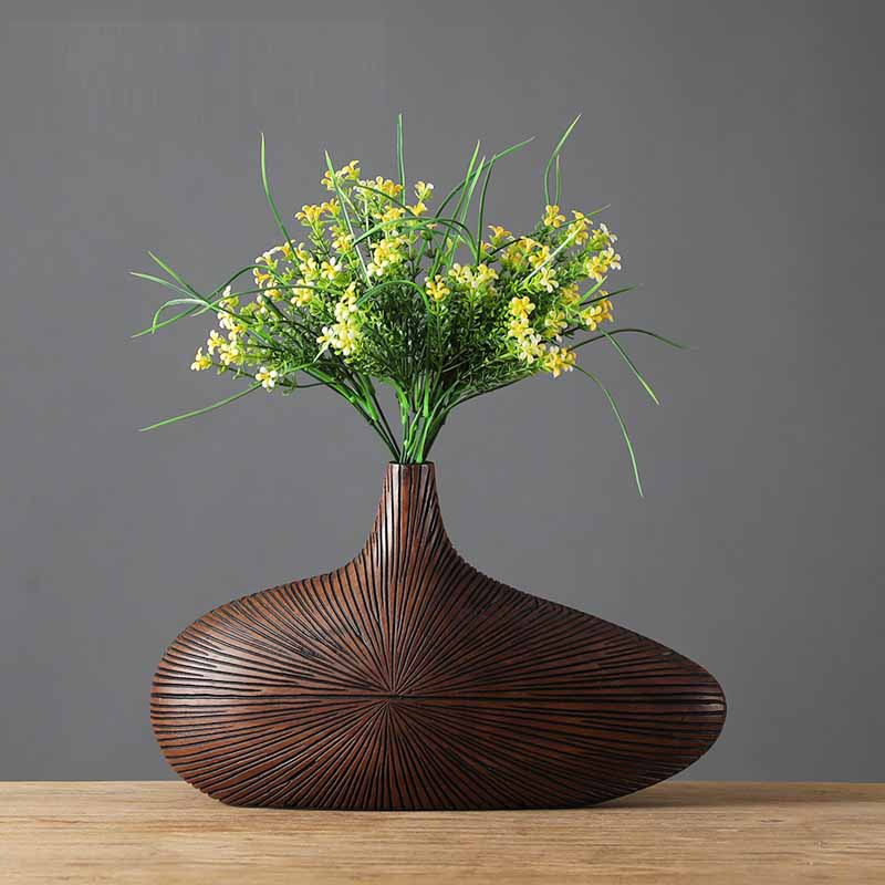 Moderne japansk oval vase i tre