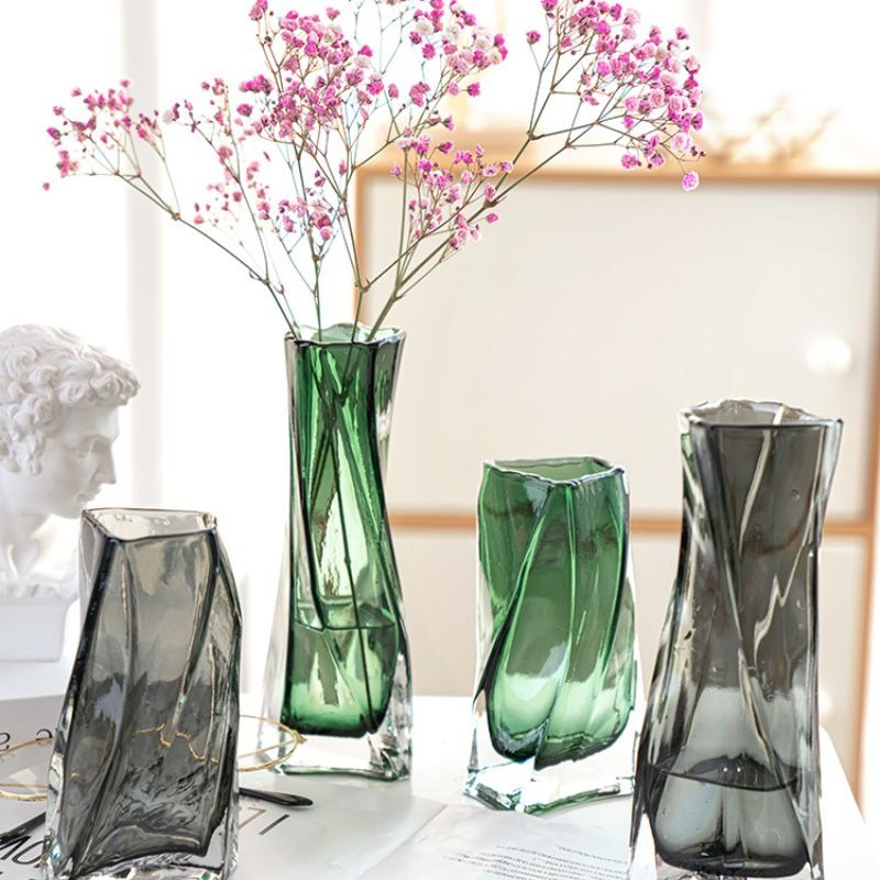 Farget geometrisk glassvase