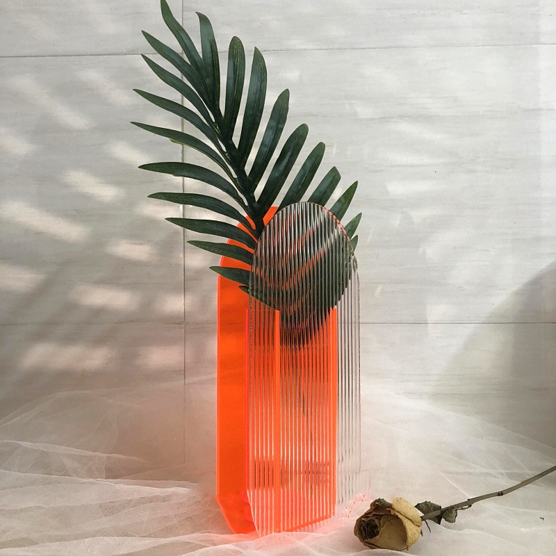 Moderne fluorescerende geometrisk vase