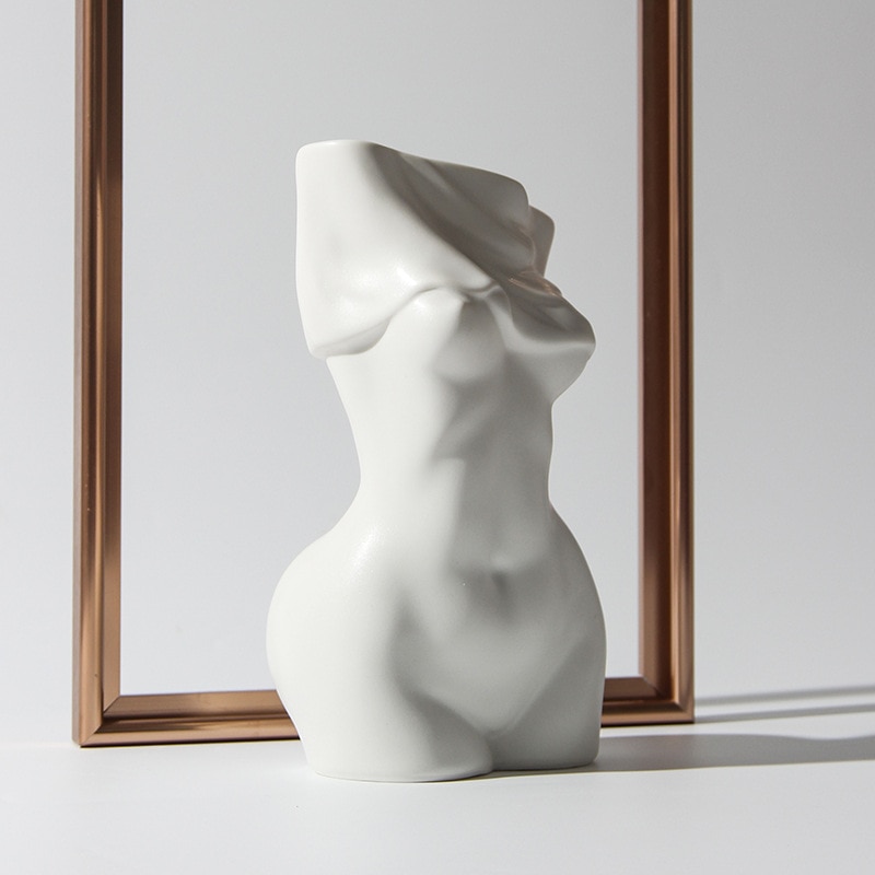 Vaso con busto femminile nudo